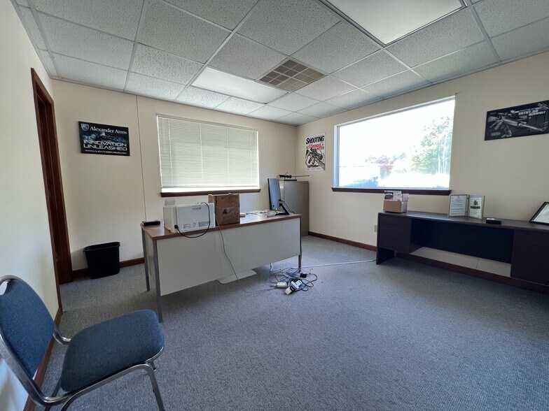 More Photos Of 104 Centre Ct, Radford Warehouse For Sale