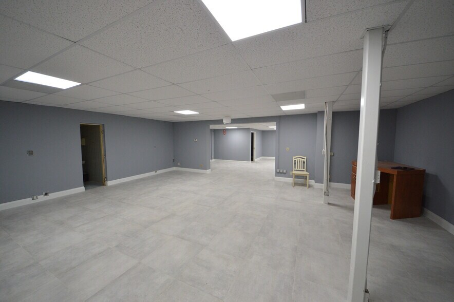 More Photos Of 5299 Saint Augustine Rd, Jacksonville Manufacturing For Lease