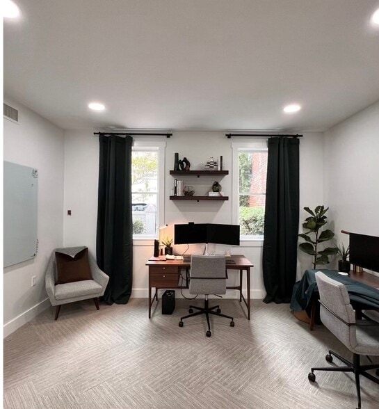 More Photos Of 301 W York St, Savannah Office For Sale