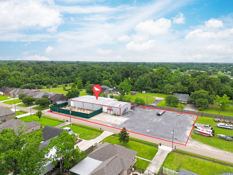 Primary Photo Of 41107 Don Lou Dr, Gonzales Warehouse For Sale