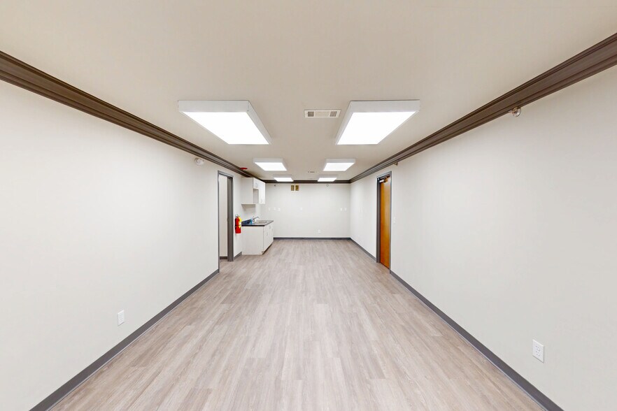 More Photos Of 5070 Minola Dr, Stonecrest Distribution For Lease