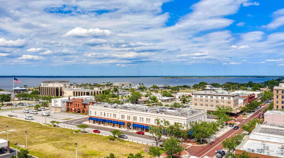 More Photos Of 110 W 1st St, Sanford Loft Creative Space For Lease