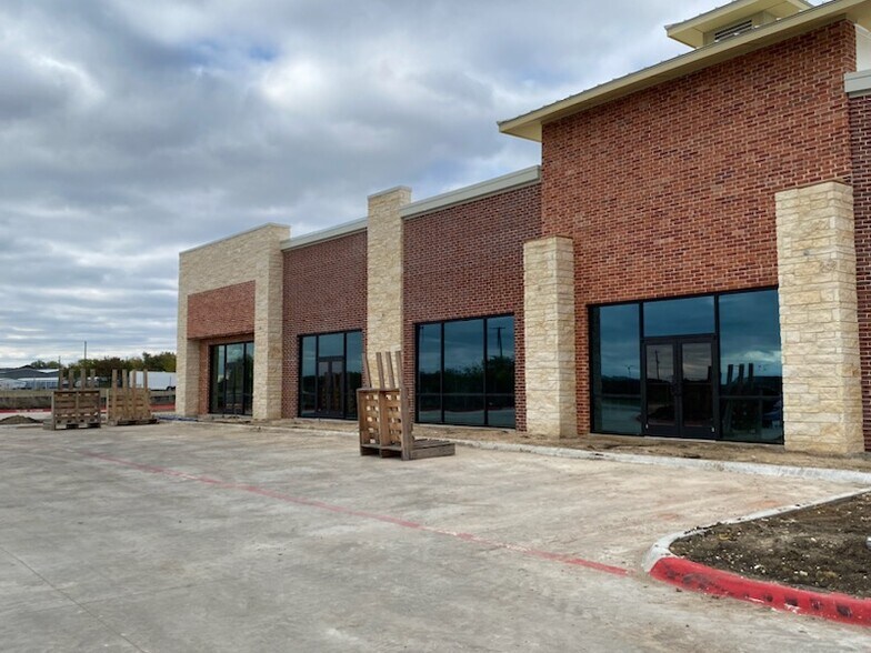 More Photos Of 1767 Old State Highway 24, Little Elm Restaurant For Lease