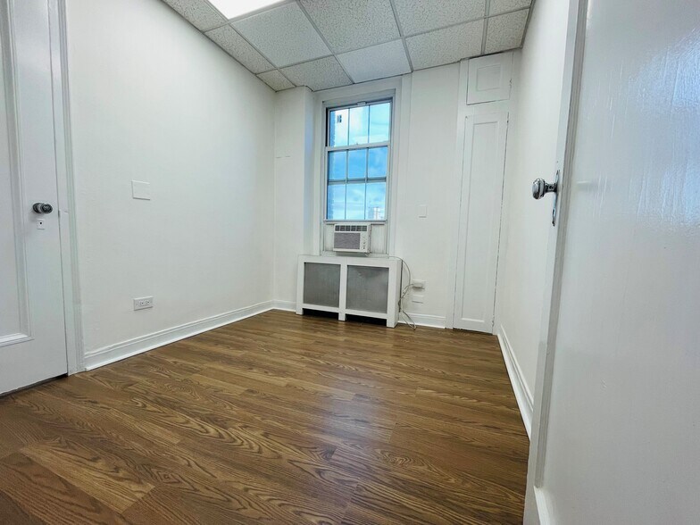 More Photos Of 142-144 Joralemon St, Brooklyn Medical For Lease