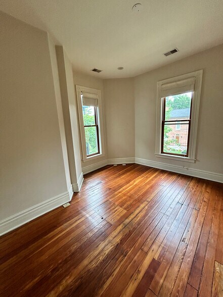 More Photos Of 152 E Fourth St, Lexington Apartments For Sale
