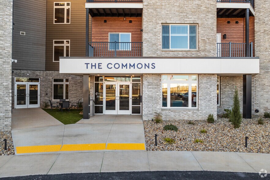 More Photos Of 2620 W Sunshine St, Springfield Apartments For Lease