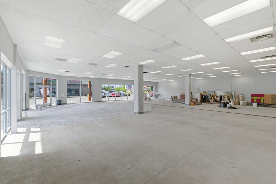More Photos Of 484-486 Lancaster Dr NE, Salem Unknown For Lease