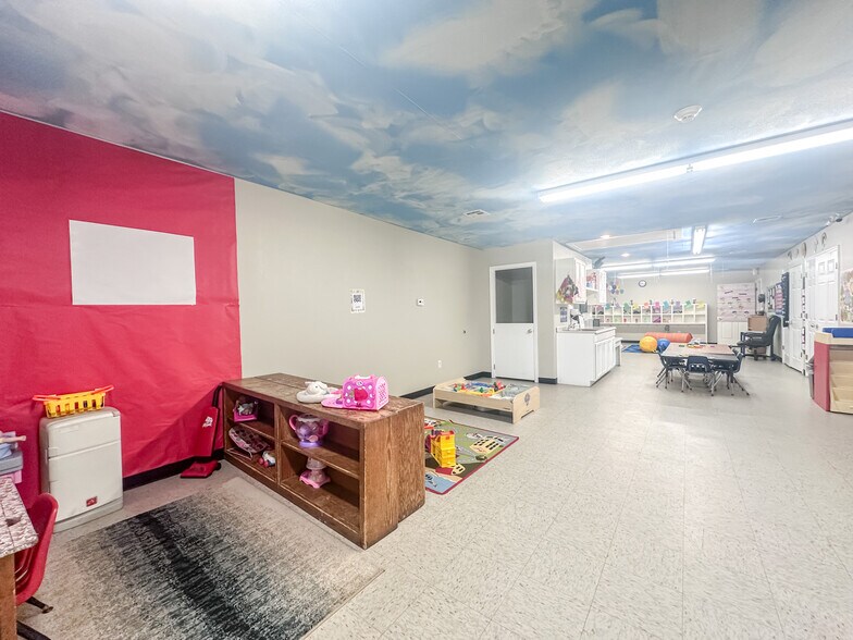 More Photos Of 710 W Broadway St, Collinsville Daycare Center For Sale