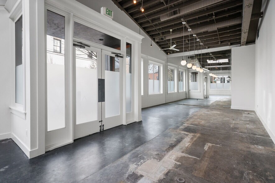 More Photos Of 1632 NW Thurman St, Portland Showroom For Lease