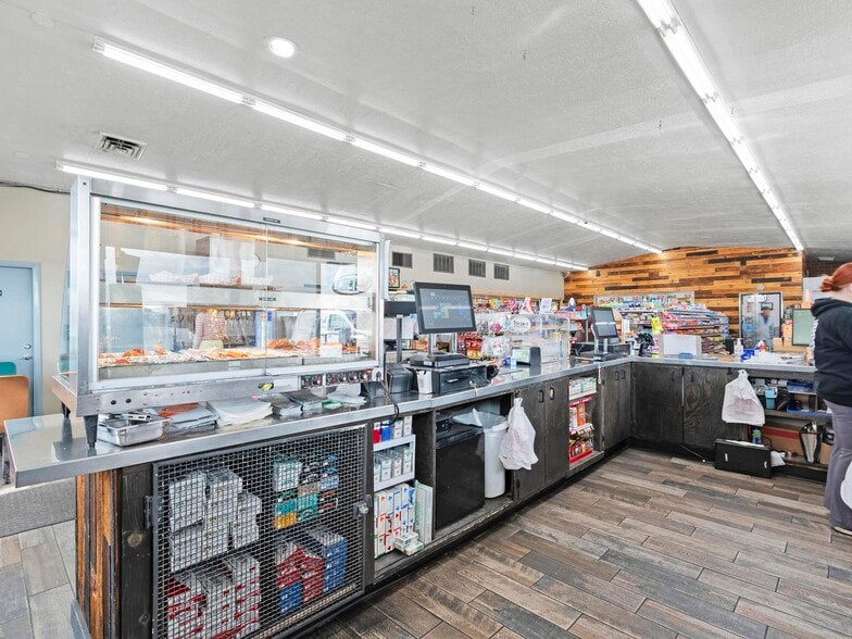 More Photos Of 5500 W 5500 S, Hooper Service Station For Sale