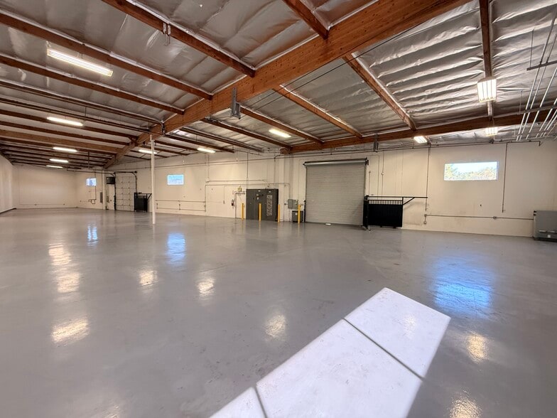 More Photos Of 9350 Eton Ave, Chatsworth Warehouse For Sale