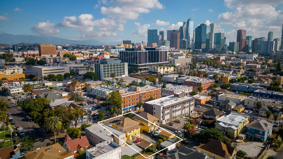 More Photos Of 1820 W 11th St, Los Angeles Apartments For Sale