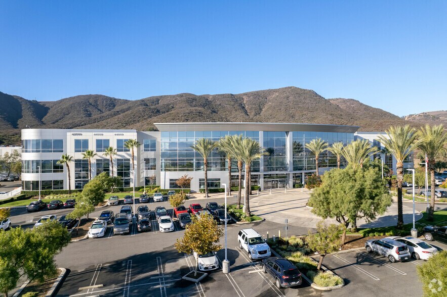 More Photos Of 42500 Winchester Rd, Temecula Distribution For Sale