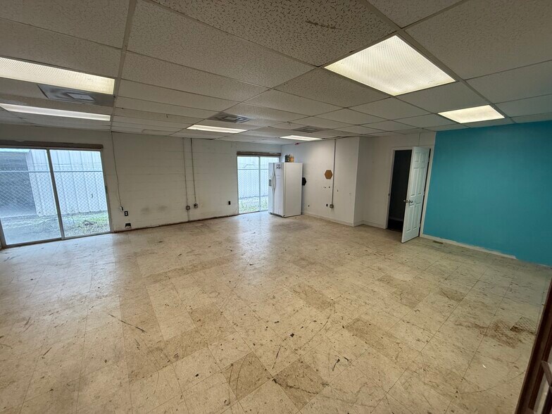 More Photos Of 1995 NE 31st Ave, Gainesville Warehouse For Lease
