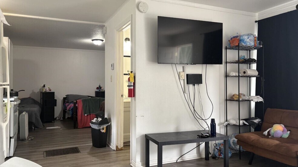 More Photos Of 511 Vine St, Wisconsin Dells Apartments For Sale