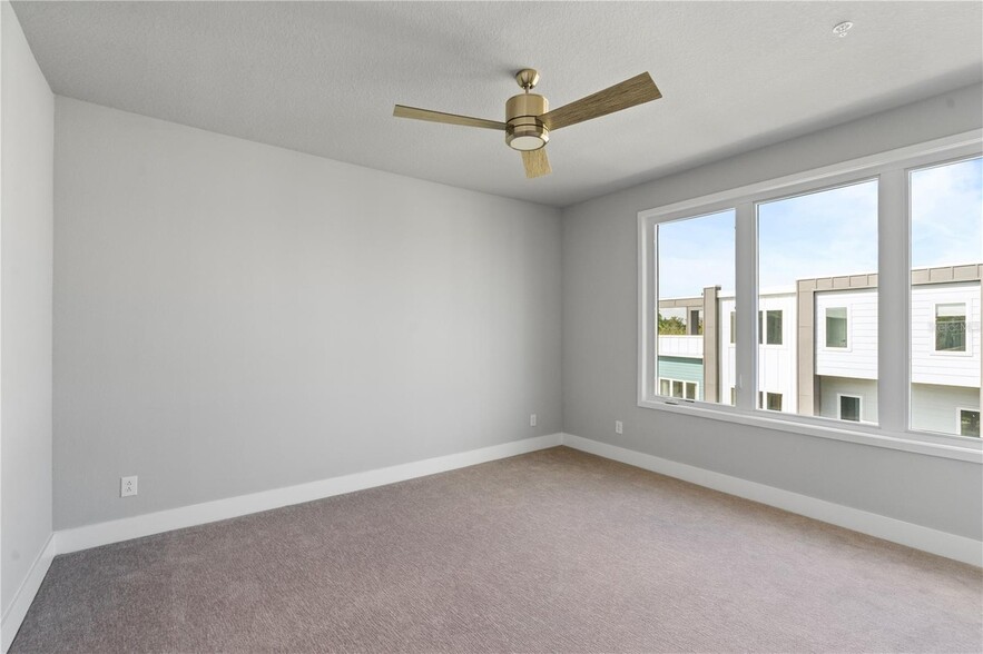 More Photos Of 7760 Sandy Ridge Dr, Reunion Apartments For Sale