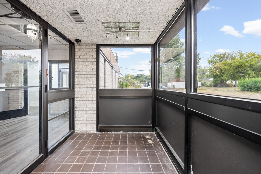 More Photos Of 21511 Van Dyke Ave, Warren Bank For Sale