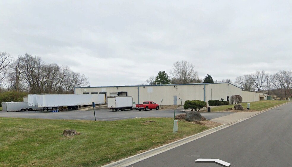 Primary Photo Of 75 Harrisburg Dr, Englewood Warehouse For Lease