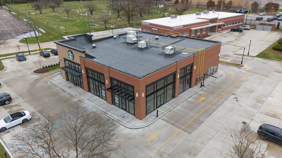 More Photos Of 2003 Biddle Ave, Wyandotte Freestanding For Lease