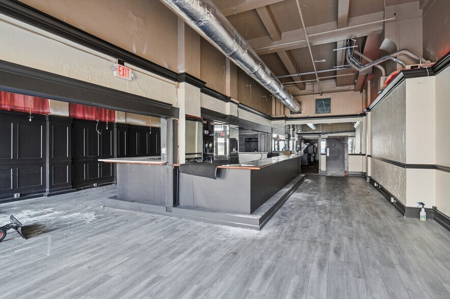 More Photos Of 289-307 Bridge St, Springfield Medical For Sale