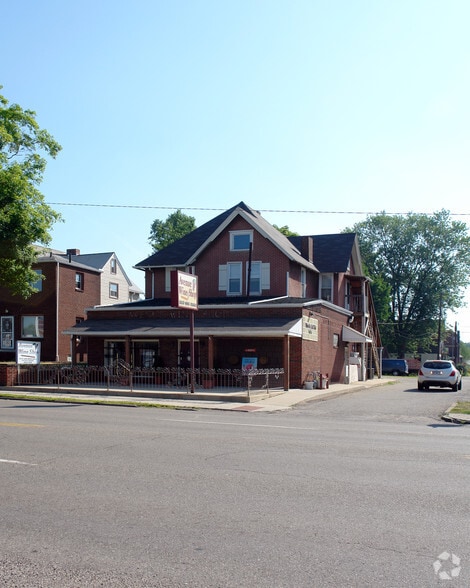 More Photos Of 1728 Cleveland Ave NW, Canton Freestanding For Sale