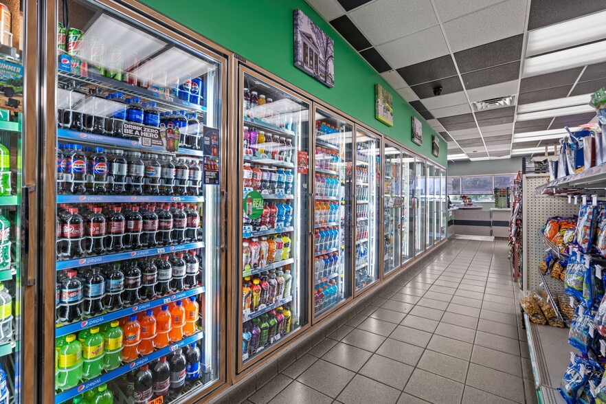 More Photos Of 1400 14th St NW, Austin Service Station For Sale