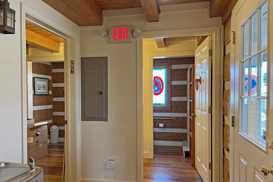 More Photos Of 81 Steele Rd, Franklin Office For Lease