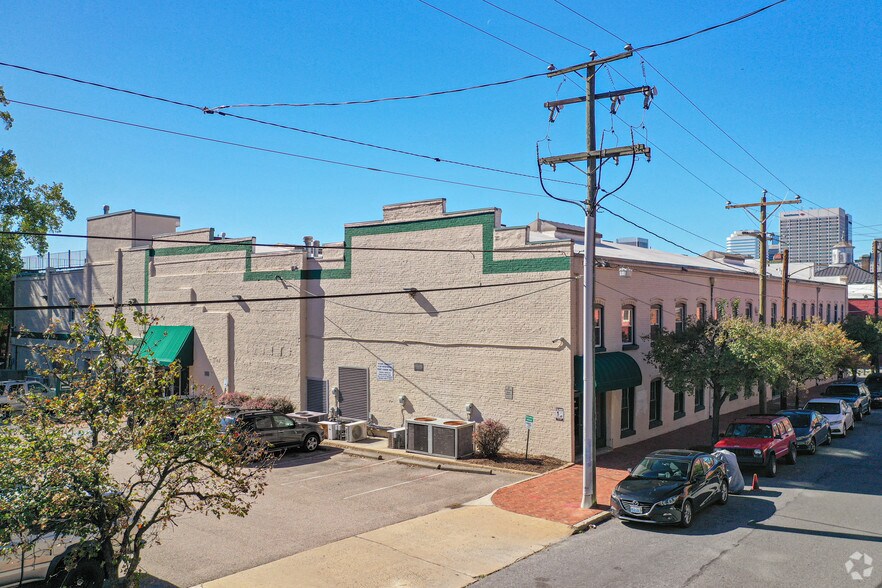More Photos Of 1901 E Franklin St, Richmond Office Residential For Lease