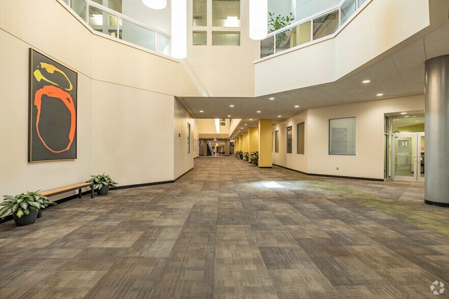 More Photos Of 5701 E Hillsborough Ave, Tampa Office For Lease