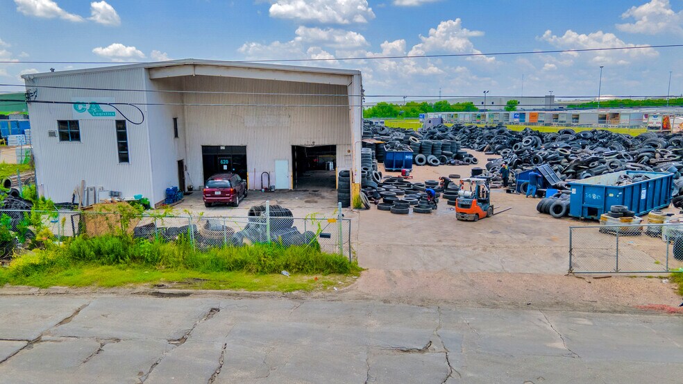 More Photos Of 620 Gellhorn Dr, Houston Warehouse For Sale