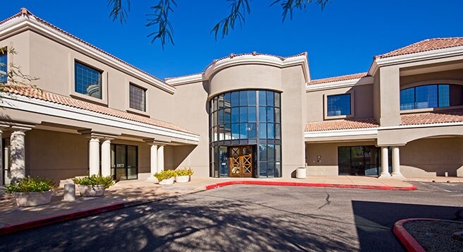 More Photos Of 8700 E Vista Bonita Dr, Scottsdale Medical For Lease