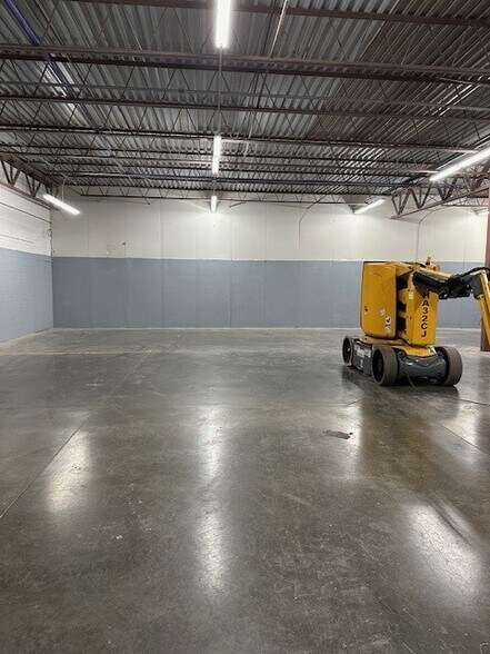 More Photos Of 347-374 Lang Blvd, Buffalo Light Distribution For Lease