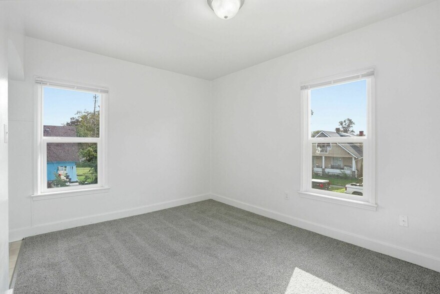 More Photos Of 1704-1712 N Ash St, Spokane Apartments For Sale
