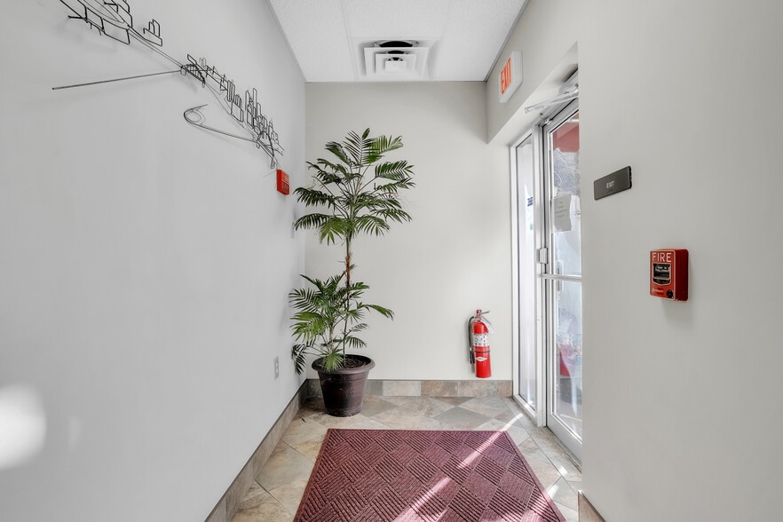 More Photos Of 1450 Pa-51, Clairton Office For Sale