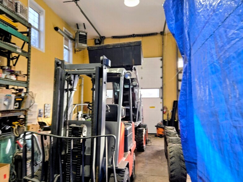 More Photos Of 143 Main St, Reading Office For Lease