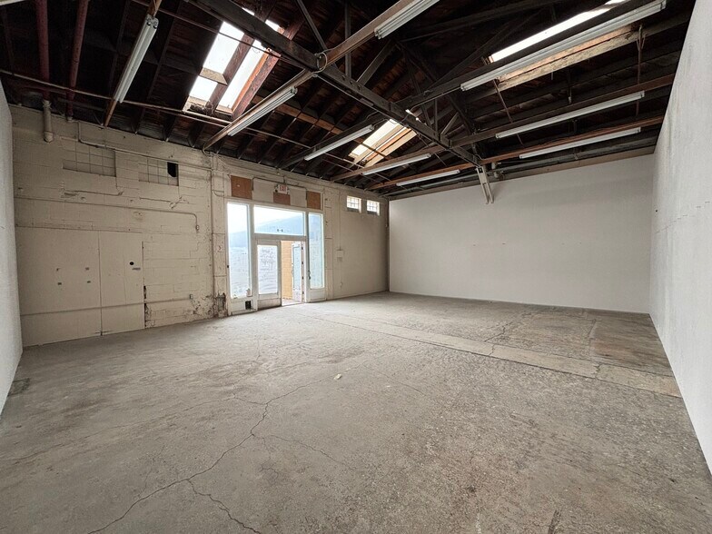 More Photos Of 101 S Coombs St, Napa Warehouse For Lease