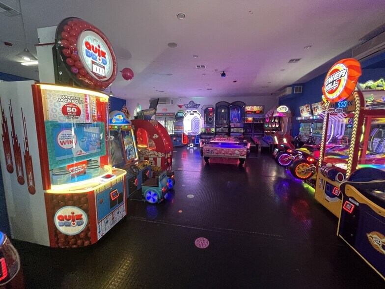 More Photos Of 401 S Volusia Ave, Orange City Golf Course Driving Range For Sale