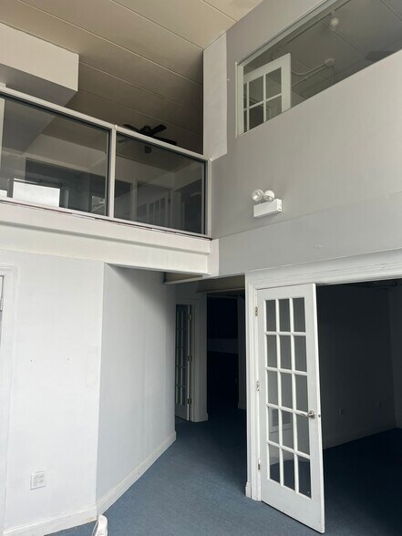 More Photos Of 1600 S Wabash Ave, Chicago General Retail For Sale