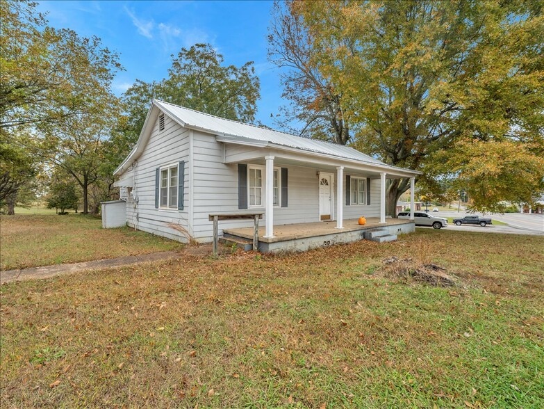 More Photos Of 1209 Ford Chapel Rd, Harvest General Retail For Sale