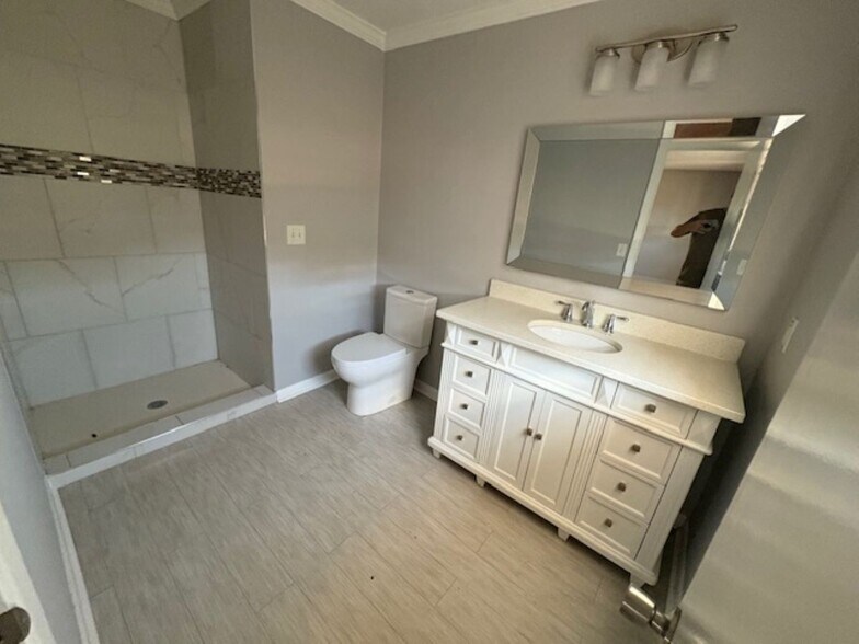 More Photos Of 912 St Andrews Rd, Columbia Office For Sale