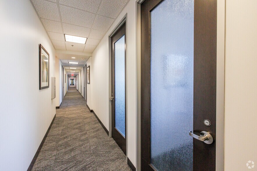 More Photos Of 500 Marquette Ave NW, Albuquerque Coworking Space