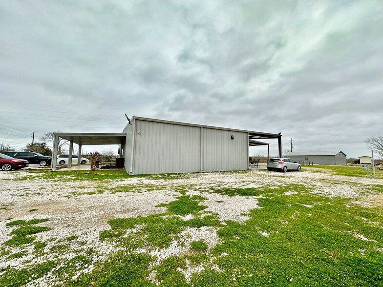 More Photos Of 21224 FM 2100 Rd, Crosby Warehouse For Sale