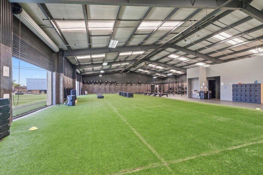 More Photos Of 417 Galaxy Way, Modesto Warehouse For Sale