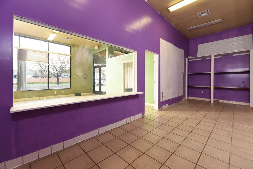 More Photos Of 850 W Main St, Merced Restaurant For Lease