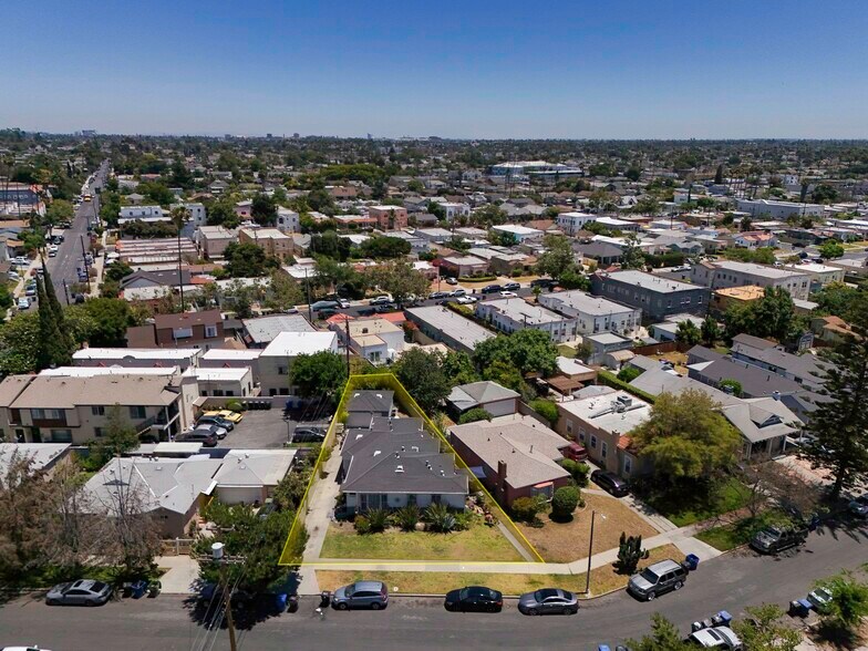 Primary Photo Of 2918 11th Ave, Los Angeles Apartments For Sale