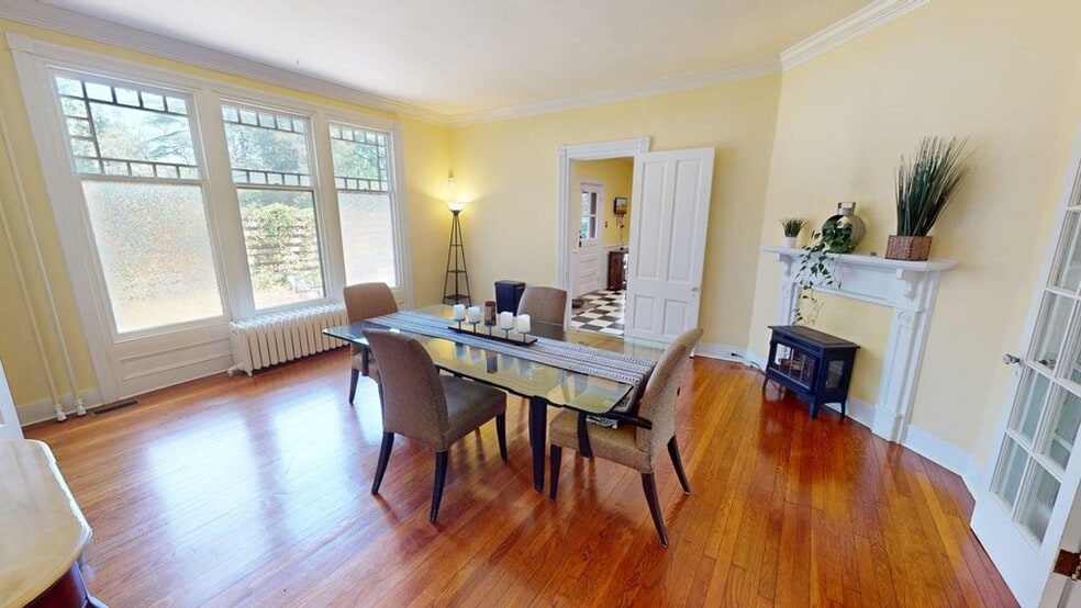 More Photos Of 58 Market St, Onancock Office Residential For Sale