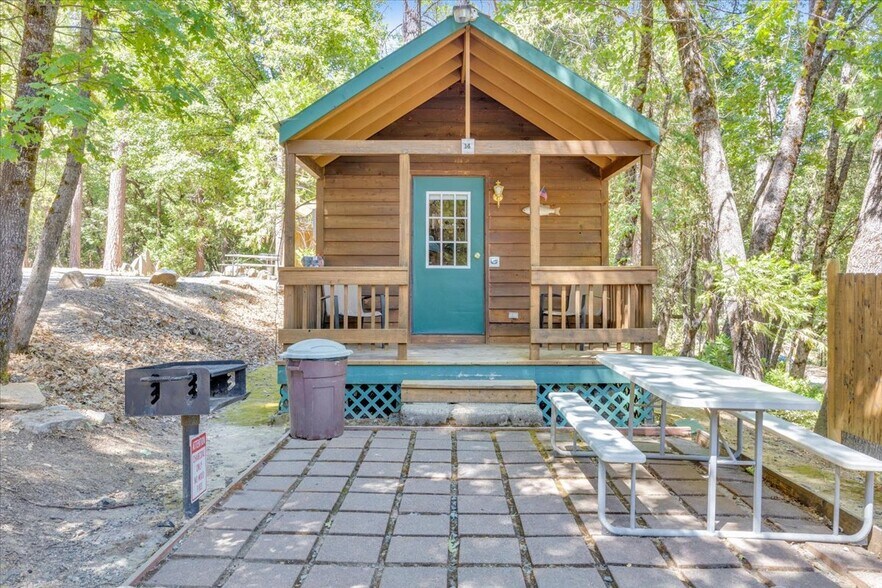 More Photos Of 22732 Middle Camp rd, Sonora Hotel For Sale