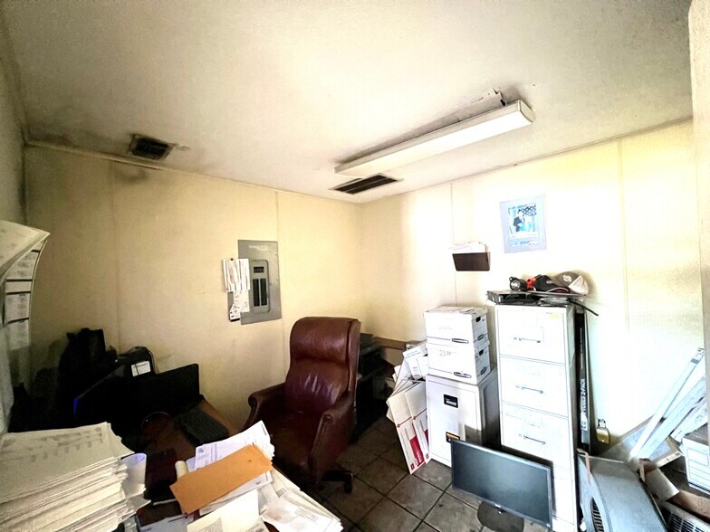 More Photos Of Alvin Muffler, Alvin Auto Repair For Sale