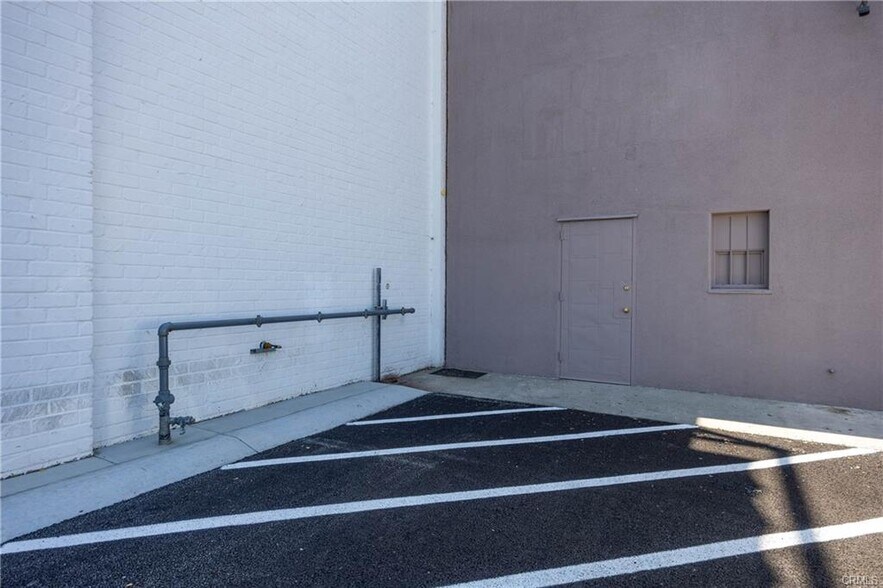 More Photos Of 17428 Bellflower Blvd, Bellflower Storefront For Lease