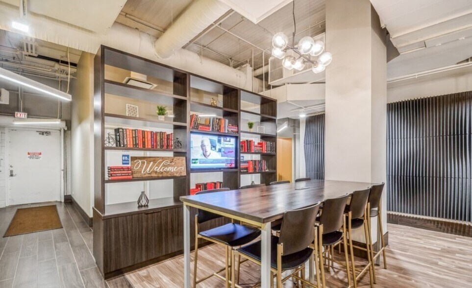 More Photos Of 549 W Randolph St, Chicago Office For Lease